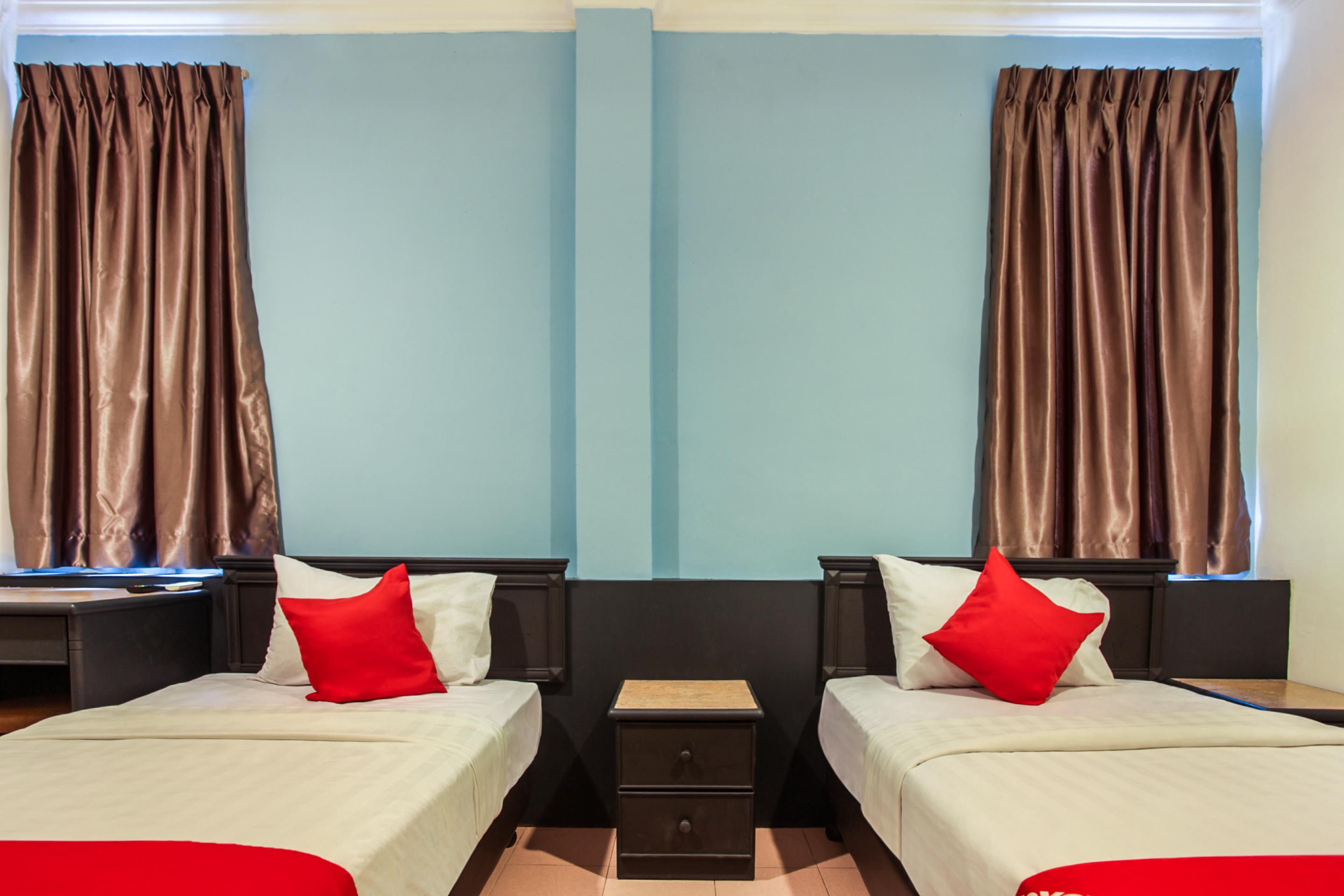 Hotel Home 88 Телук-Интан Экстерьер фото