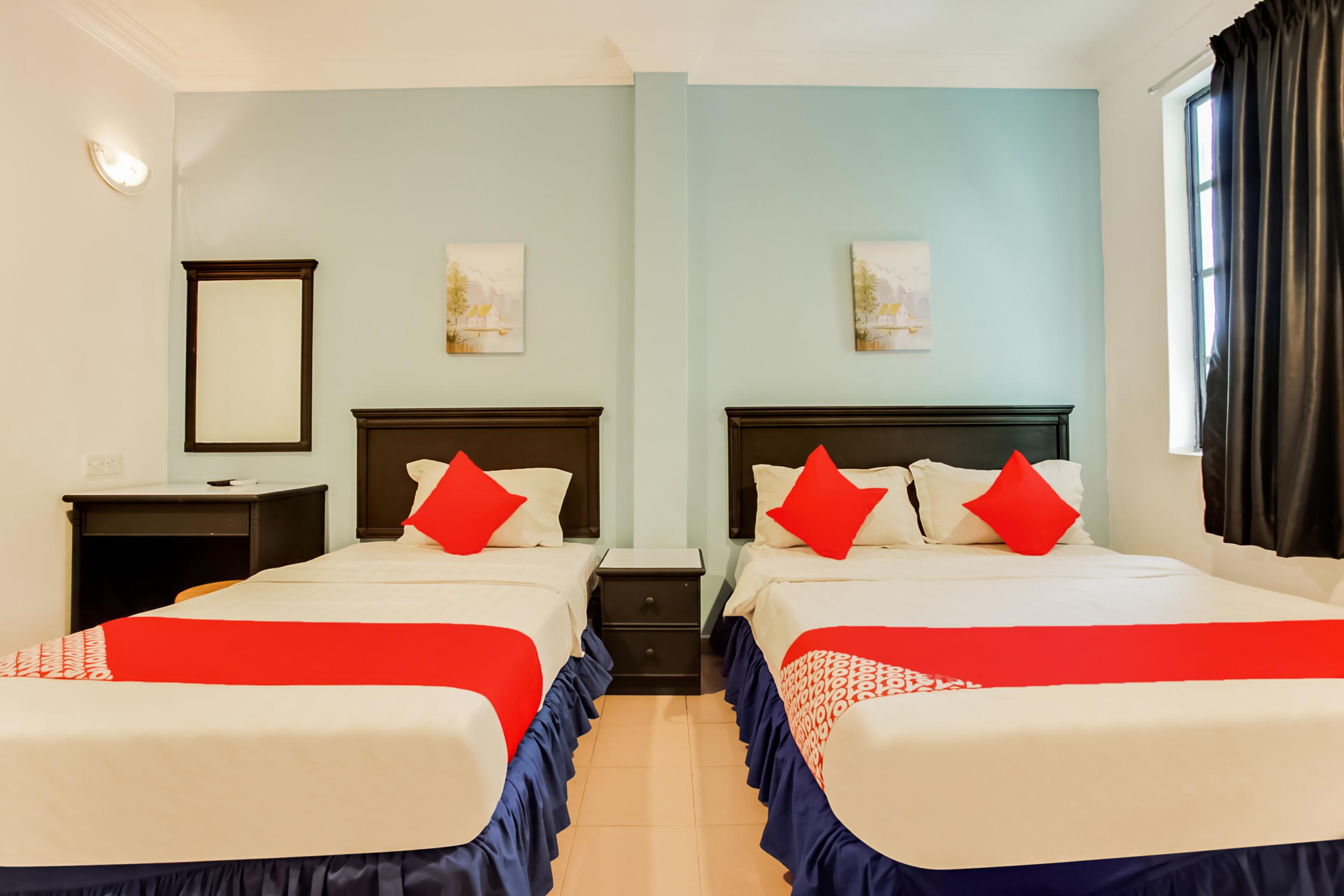 Hotel Home 88 Телук-Интан Экстерьер фото