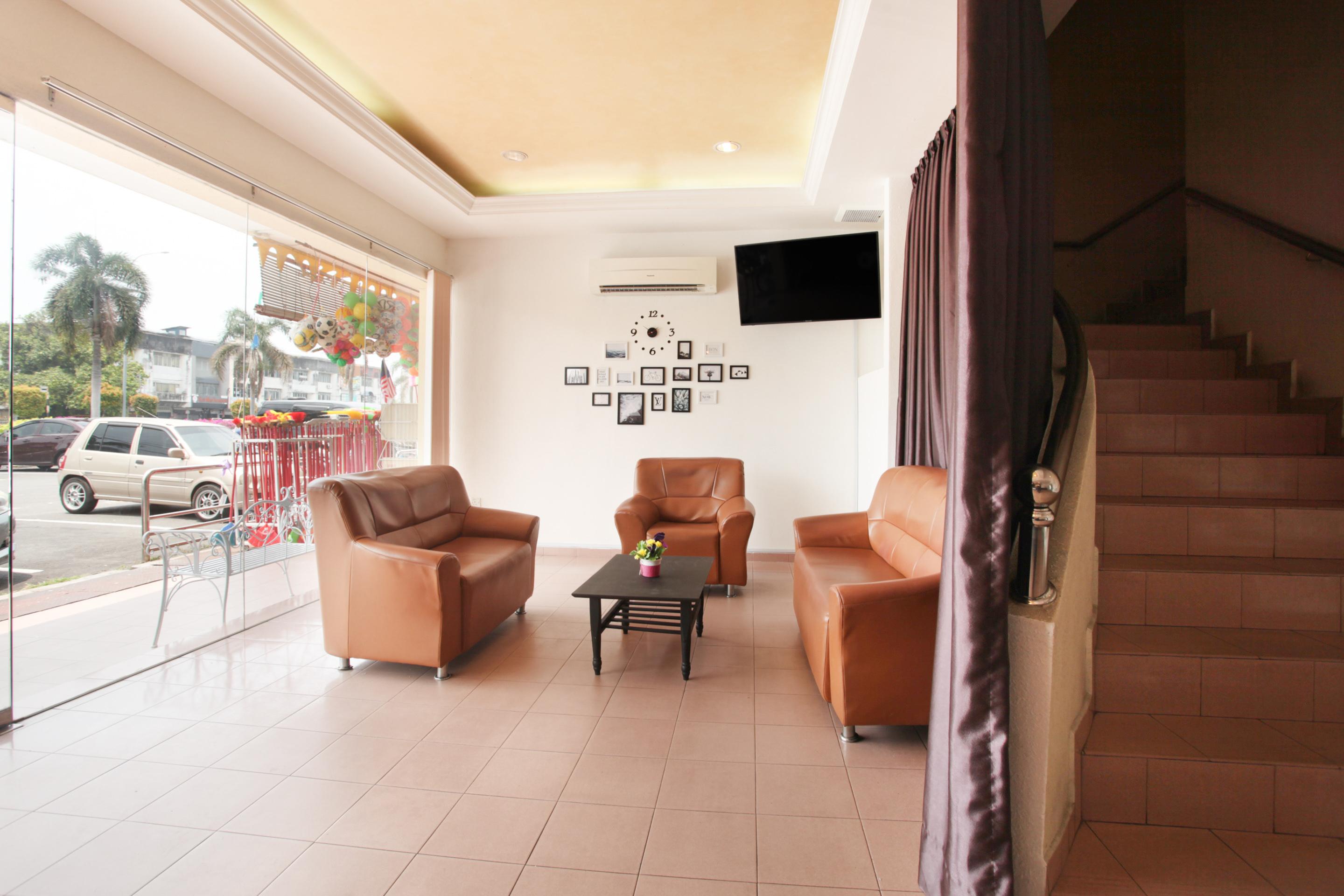 Hotel Home 88 Телук-Интан Экстерьер фото